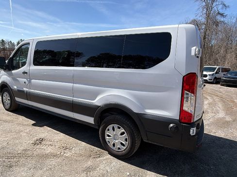 Used 2024 Ford Transit 350 XLT image 10
