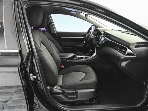 Used 2020 Toyota Camry LE FWD image 32