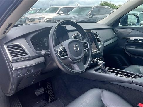 Used 2020 Volvo XC90 T6 Momentum AWD/4WD image 16