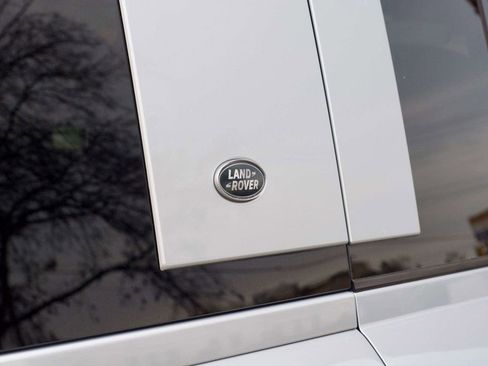 Used 2022 Land Rover Defender 110 X-Dynamic HSE image 12