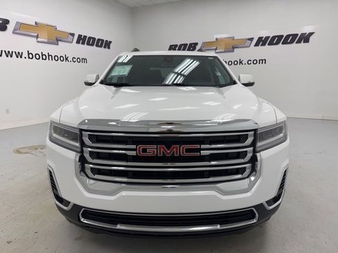 Used 2023 GMC Acadia SLT image 2