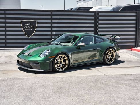 Used 2025 Porsche 911 GT3 w/ Weissach Package RWD image 5