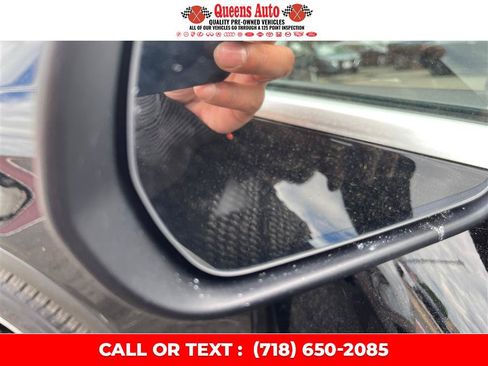 Used 2019 Mercedes-Benz GLC 300 4MATIC w/ Premium Package image 35