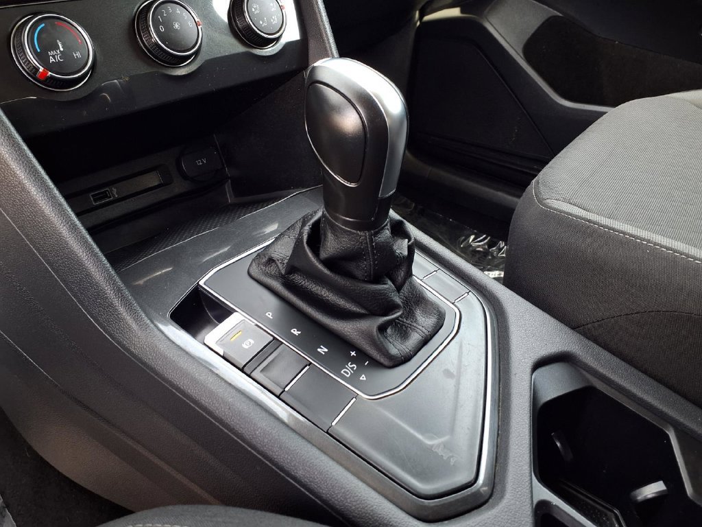 Used 2018 Volkswagen Tiguan S FWD image 18