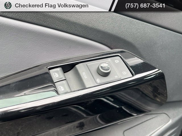 Used 2022 Volkswagen ID.4 Pro AWD/4WD image 15