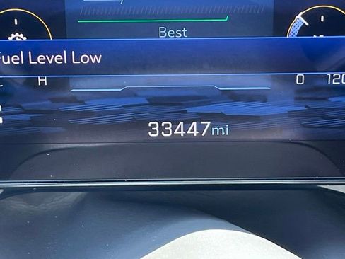 Used 2025 Chevrolet Suburban Z71 w/ Comfort Package AWD/4WD image 17