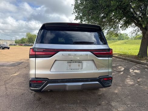 Used 2023 Lexus LX 600 4WD w/ Appearance Package image 6