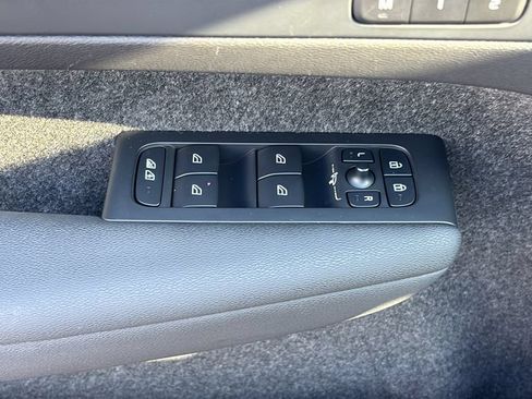 Certified 2023 Volvo C40 P8 Recharge Plus w/ Climate Package AWD/4WD image 12