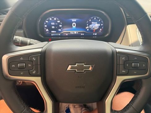 Used 2023 Chevrolet Tahoe Z71 w/ Z71 Off-Road Package AWD/4WD image 21
