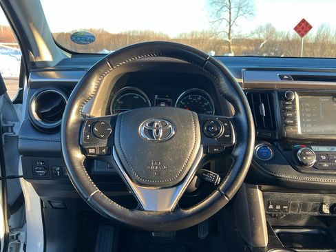 Used 2016 Toyota RAV4 XLE image 31