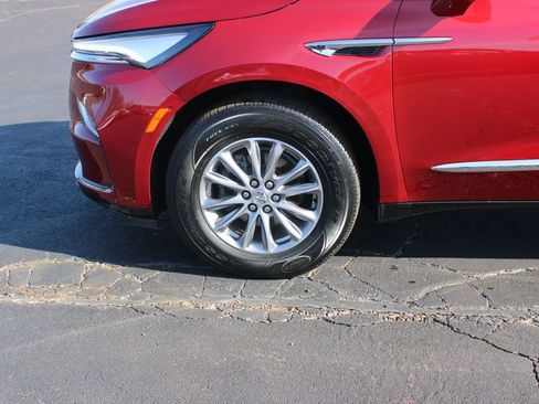 Used 2024 Buick Enclave Premium image 13