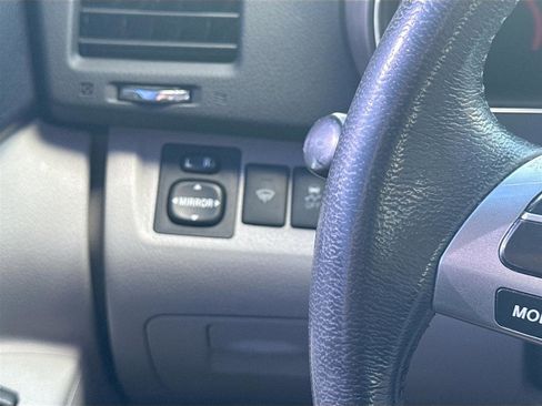 Used 2012 Toyota Highlander Limited w/ Tow Pkg image 8