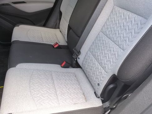 Used 2023 Chevrolet Equinox LS w/ LS Convenience Package FWD image 10