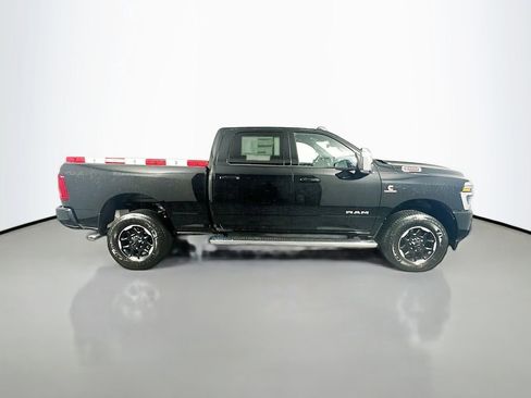 New 2025 RAM 2500 Laramie AWD/4WD image 6