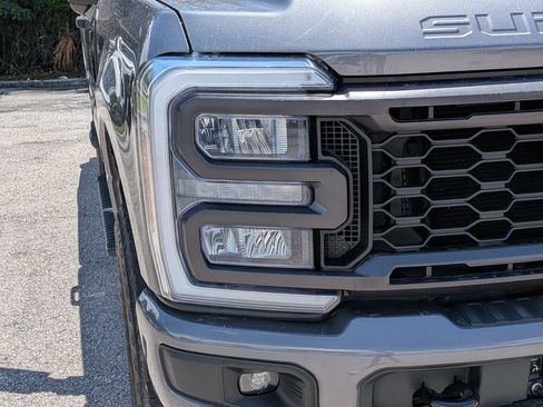 Used 2024 Ford F250 XL w/ STX Appearance Package AWD/4WD image 10