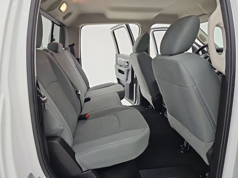 Used 2019 RAM 1500 Classic SLT RWD image 13
