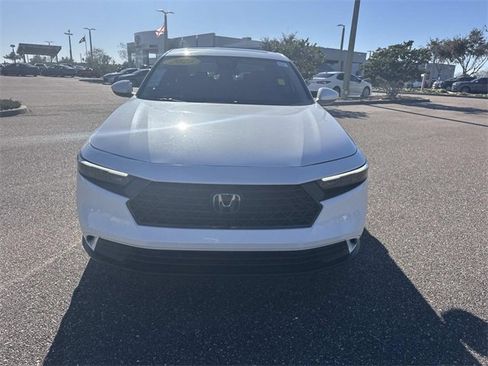 Used 2023 Honda Accord EX image 9