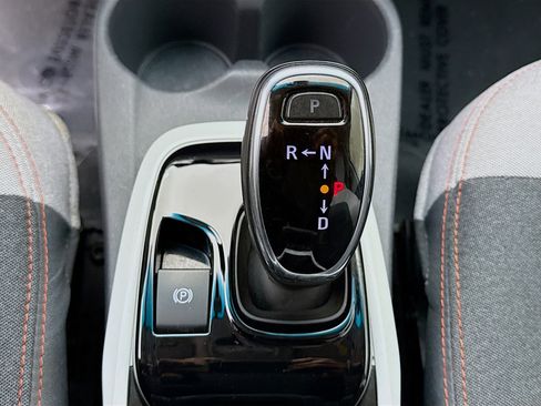 Used 2021 Chevrolet Bolt LT image 17