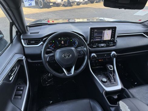 Used 2020 Toyota RAV4 XSE image 15