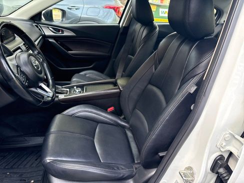 Used 2017 MAZDA MAZDA3 Touring w/ Popular Equipment Package image 16