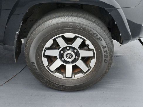 Used 2021 Toyota 4Runner TRD Off-Road Premium AWD/4WD image 36