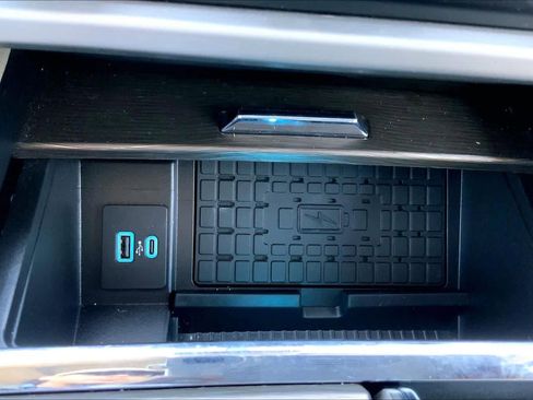 Certified 2024 Ford Expedition Limited image 35