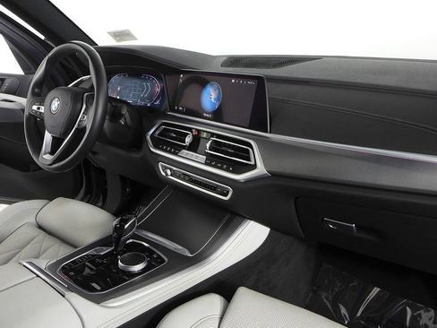 Used 2023 BMW X5 sDrive40i w/ Parking Assistance Package RWD image 13