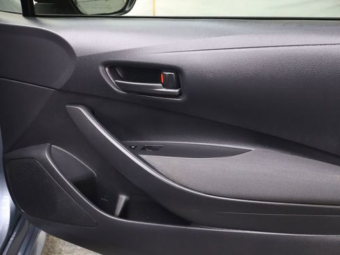 Used 2022 Toyota Corolla LE image 11