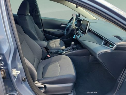 Used 2020 Toyota Corolla LE FWD image 17