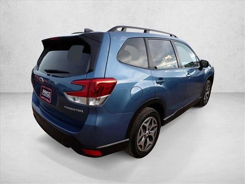 Used 2024 Subaru Forester Premium image 4