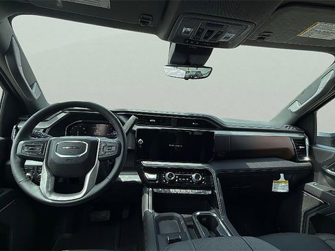 New 2025 GMC Sierra 2500 Denali w/ Denali Reserve Package image 15