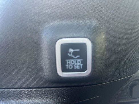 New 2025 Jeep Grand Cherokee Altitude image 17