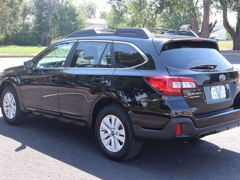 Used 2018 Subaru Outback 2.5i Premium AWD/4WD image 8