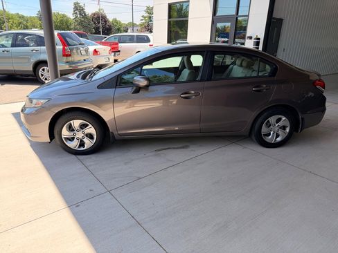 Used 2015 Honda Civic LX image 4