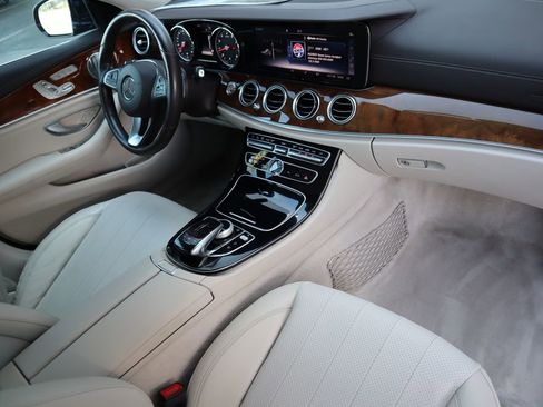Used 2018 Mercedes-Benz E 300 E 300 image 17