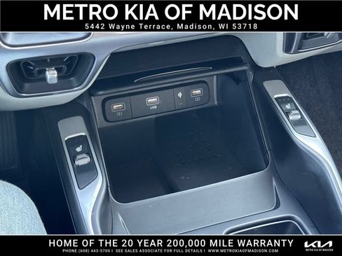 Used 2023 Kia Sorento EX AWD/4WD image 25