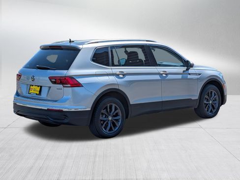Used 2022 Volkswagen Tiguan SE AWD/4WD image 7