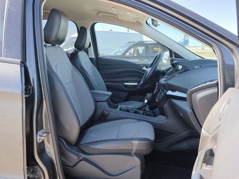 Used 2018 Ford Escape SE w/ SE Sport Appearance Package image 34