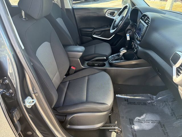 Used 2022 Kia Soul LX w/ Technology Package FWD image 15