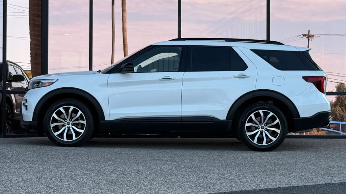 Used 2020 Ford Explorer ST w/ Premium Technology Package AWD/4WD image 5