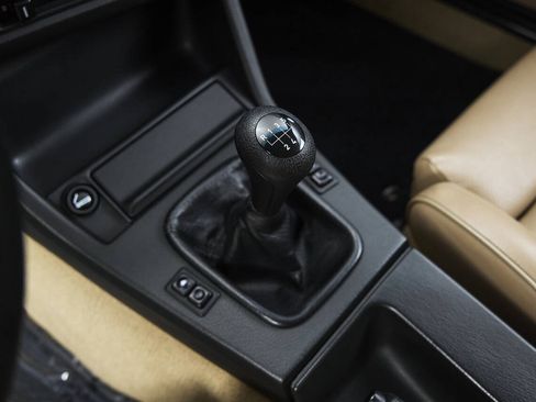 Used 1991 BMW 318iS Coupe RWD image 58