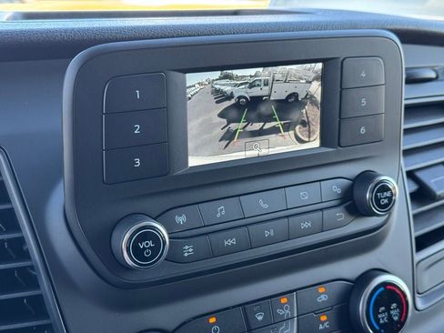 New 2025 Ford Transit 250 148 Medium Roof image 18