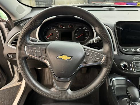 Used 2023 Chevrolet Malibu LT FWD image 18