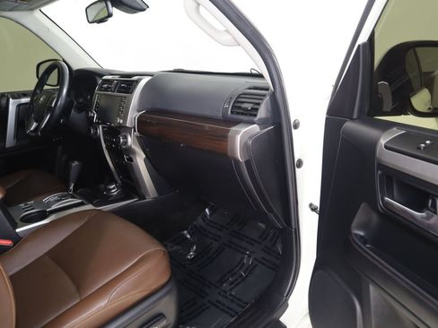 Used 2023 Toyota 4Runner Limited AWD/4WD image 41
