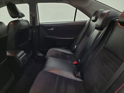 Used 2016 Toyota Camry XSE image 18