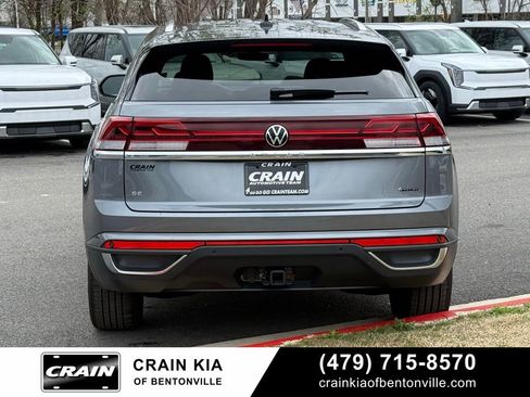 Used 2025 Volkswagen Atlas Cross Sport SE image 6