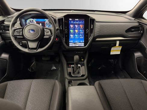 Used 2025 Subaru Forester Premium AWD/4WD image 10
