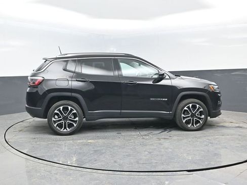 Used 2022 Jeep Compass Limited w/ Sun and Sound Group image 3