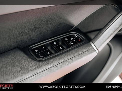 Used 2021 Porsche Cayenne AWD/4WD image 20