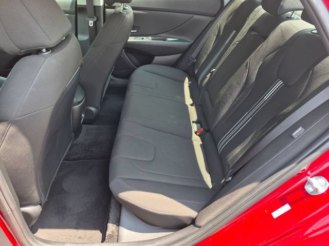 Used 2024 Hyundai Elantra SEL w/ Convenience Package FWD image 20
